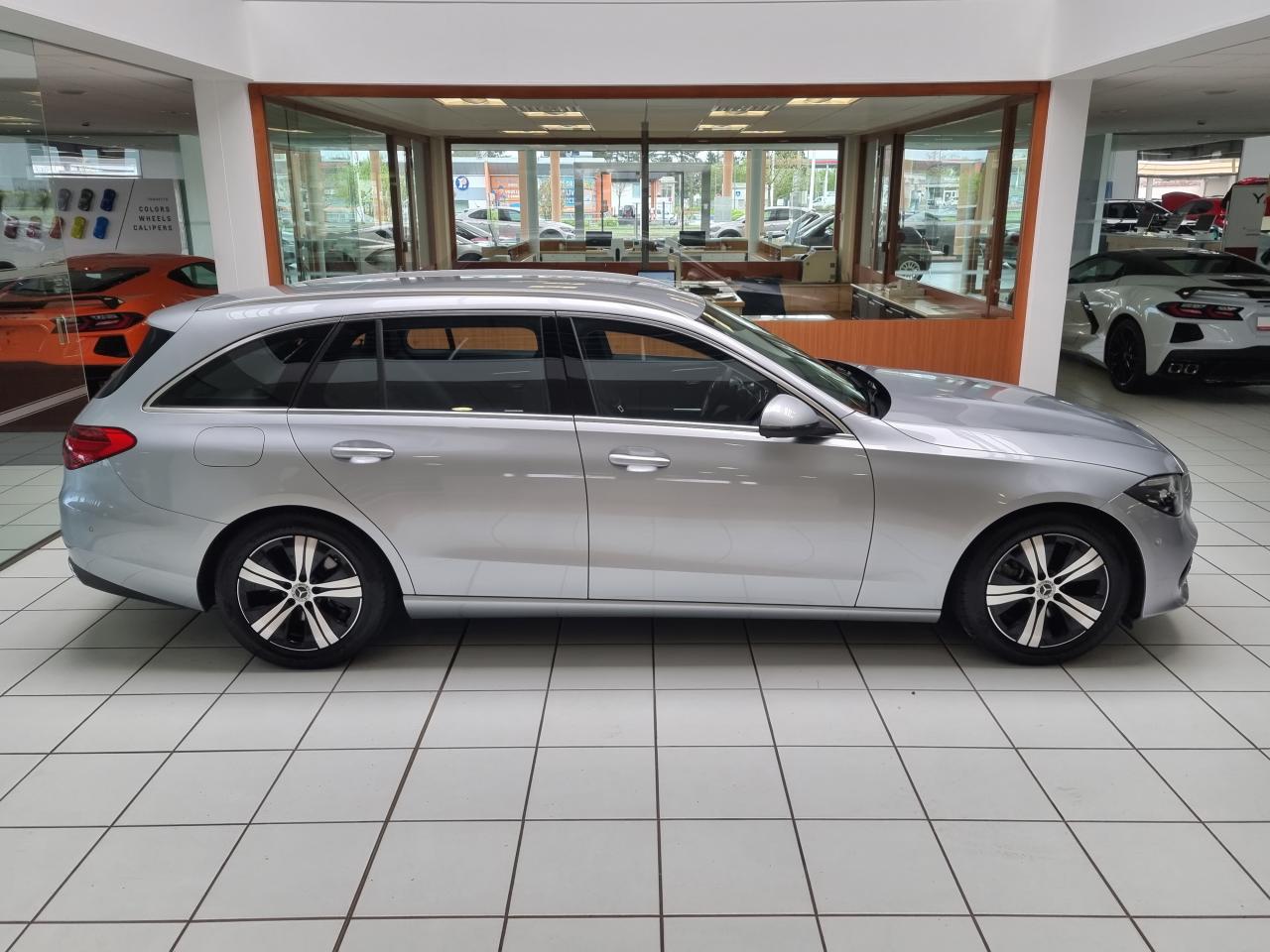 0679-0003415_p68 - MERCEDES - CLASSE C - 2023 - photo 26