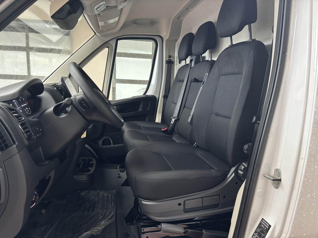 0679-0003436_p68 - PEUGEOT - BOXER - 2025 - photo 13