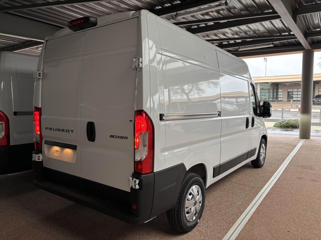 0679-0003438_p68 - PEUGEOT - BOXER - 2025 - photo 3