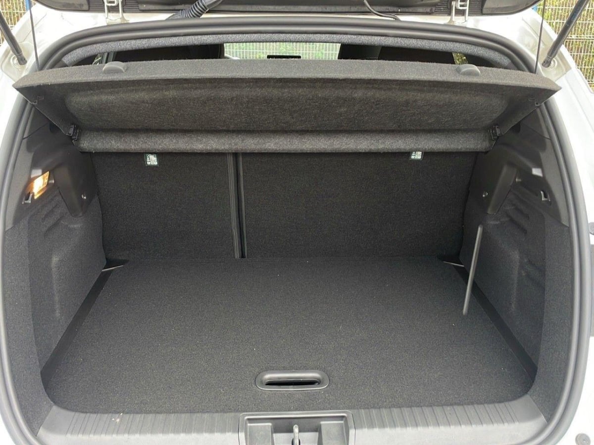 361767_p2 - RENAULT - CAPTUR - 2025 - photo 10