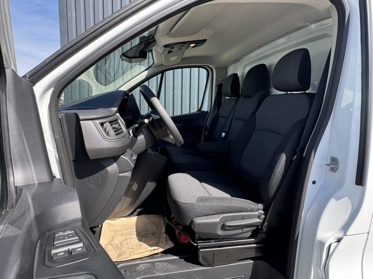 385941_p2 - RENAULT - TRAFIC - 2026 - photo 7