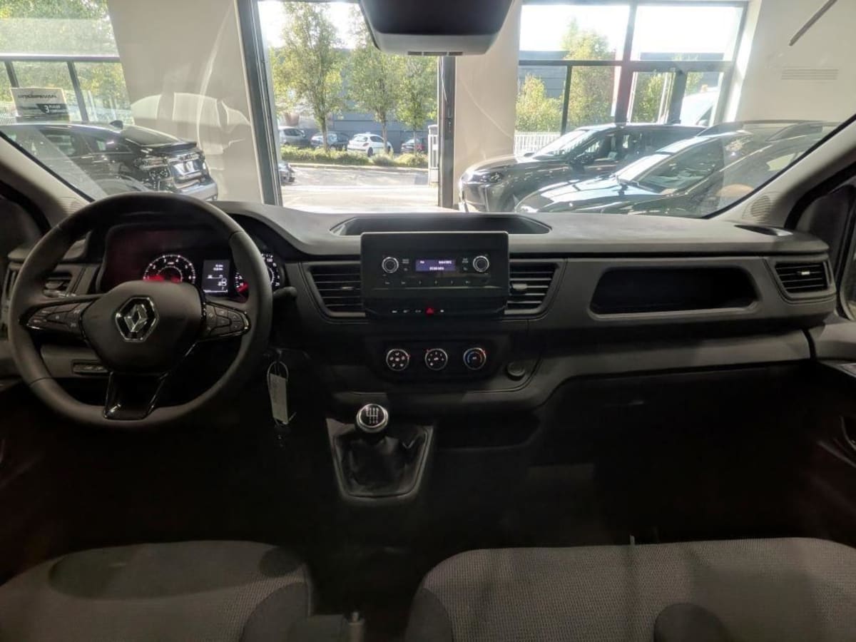 372580_p2 - RENAULT - TRAFIC - 2023 - photo 9