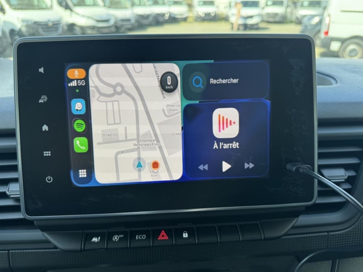 385941_p2 - RENAULT - TRAFIC - 2026 - photo 8