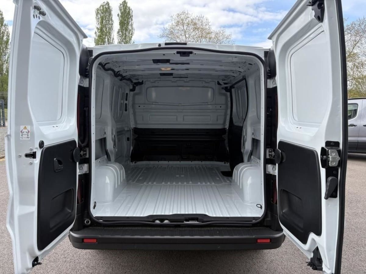 386330_p2 - RENAULT - TRAFIC - 2025 - photo 7