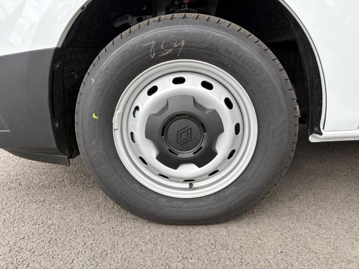 386330_p2 - RENAULT - TRAFIC - 2025 - photo 9