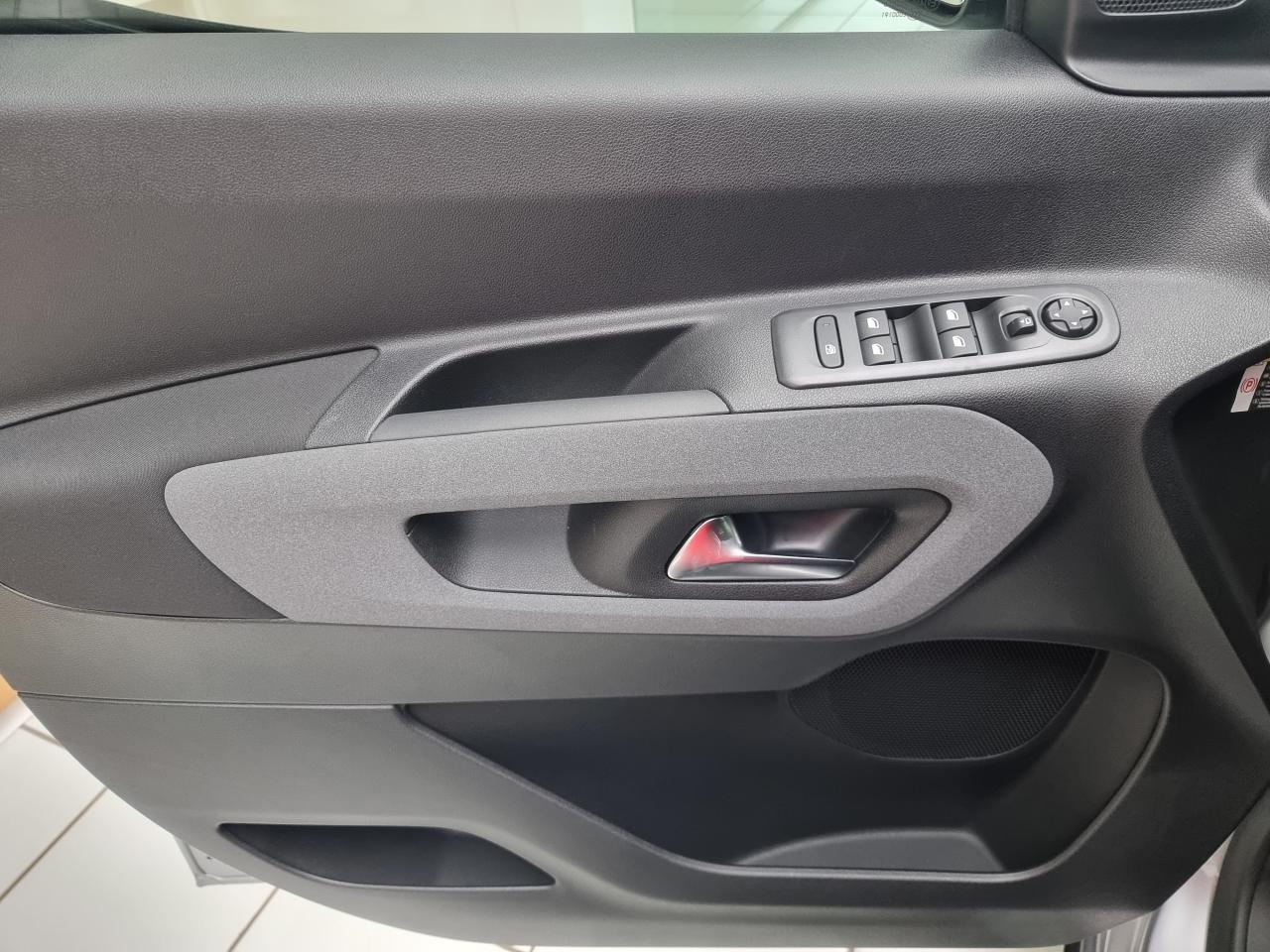 0679-0003354_p68 - PEUGEOT - RIFTER - 2026 - photo 15