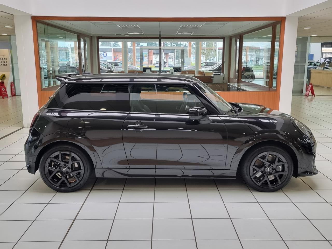 0679-0003461_p68 - MINI - COOPER - 2025 - photo 28