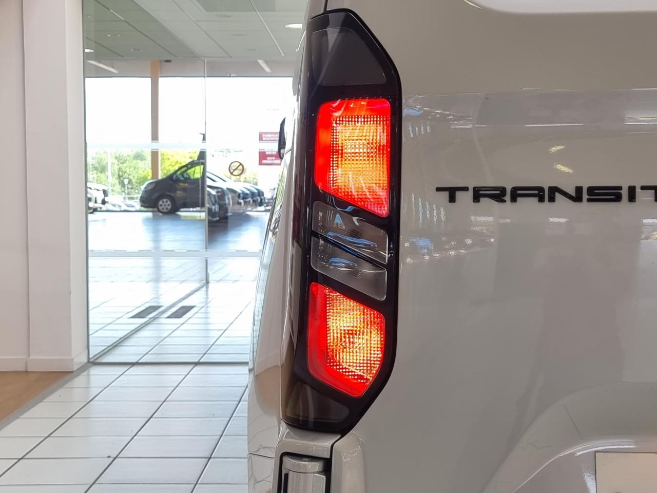 0679-0003538_p68 - FORD - TRANSIT - 2026 - photo 7