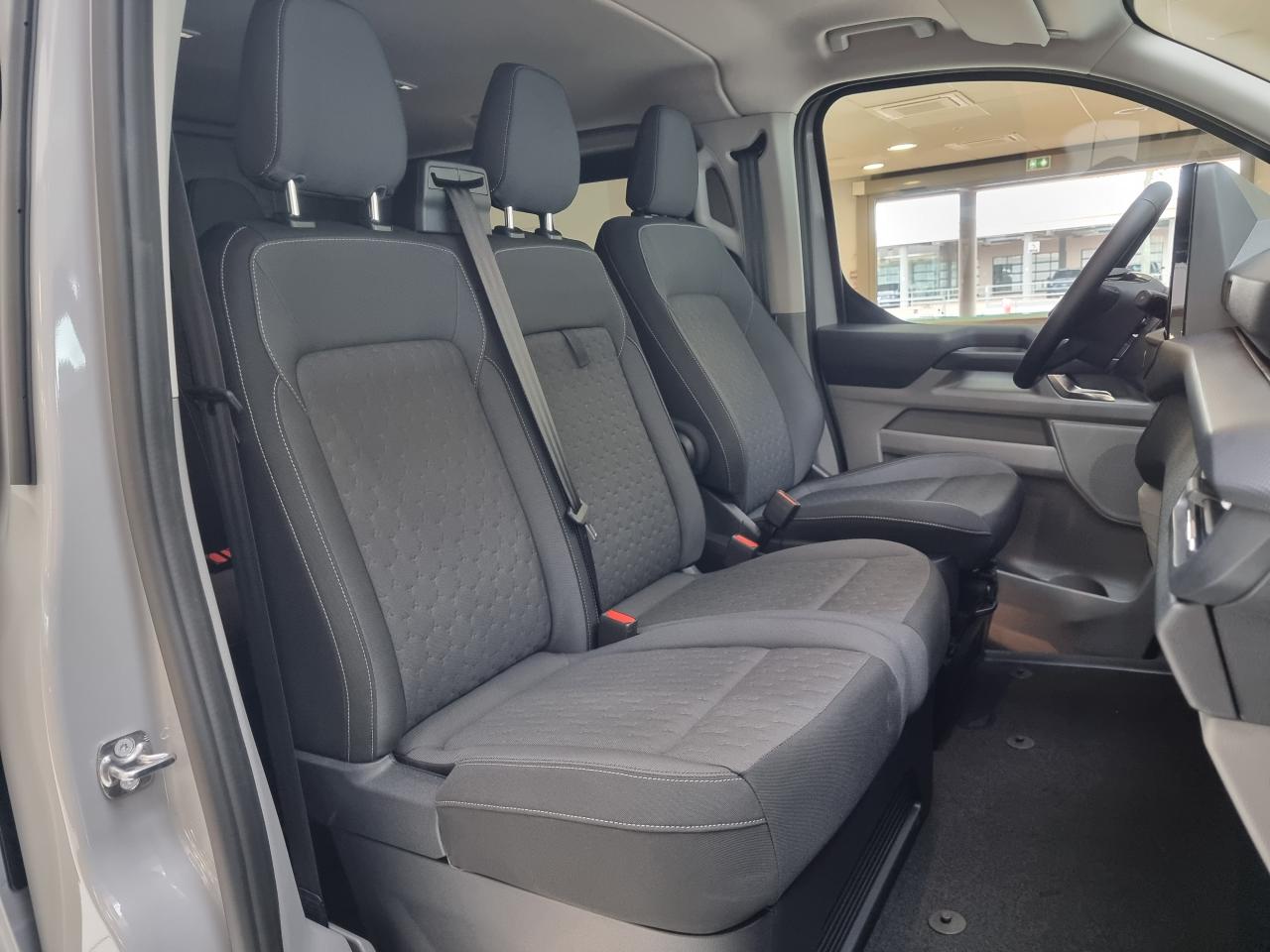 0679-0003539_p68 - FORD - TRANSIT - 2026 - photo 10