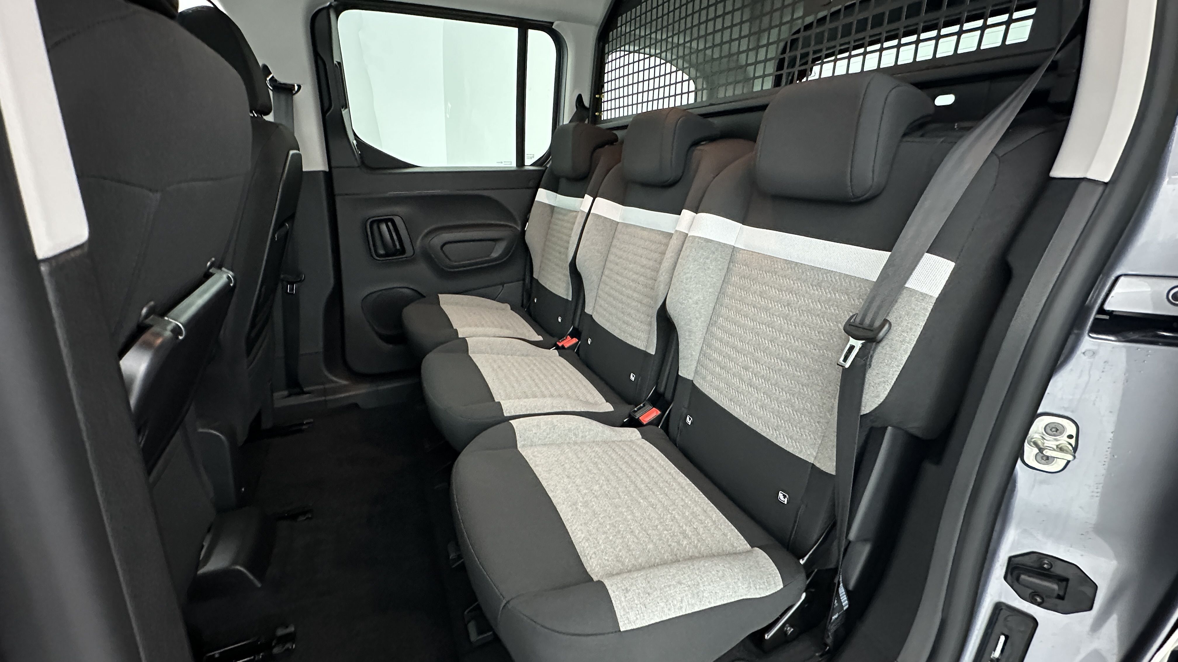 GLI00035031_p53 - CITROEN - BERLINGO - 2025 - photo 9