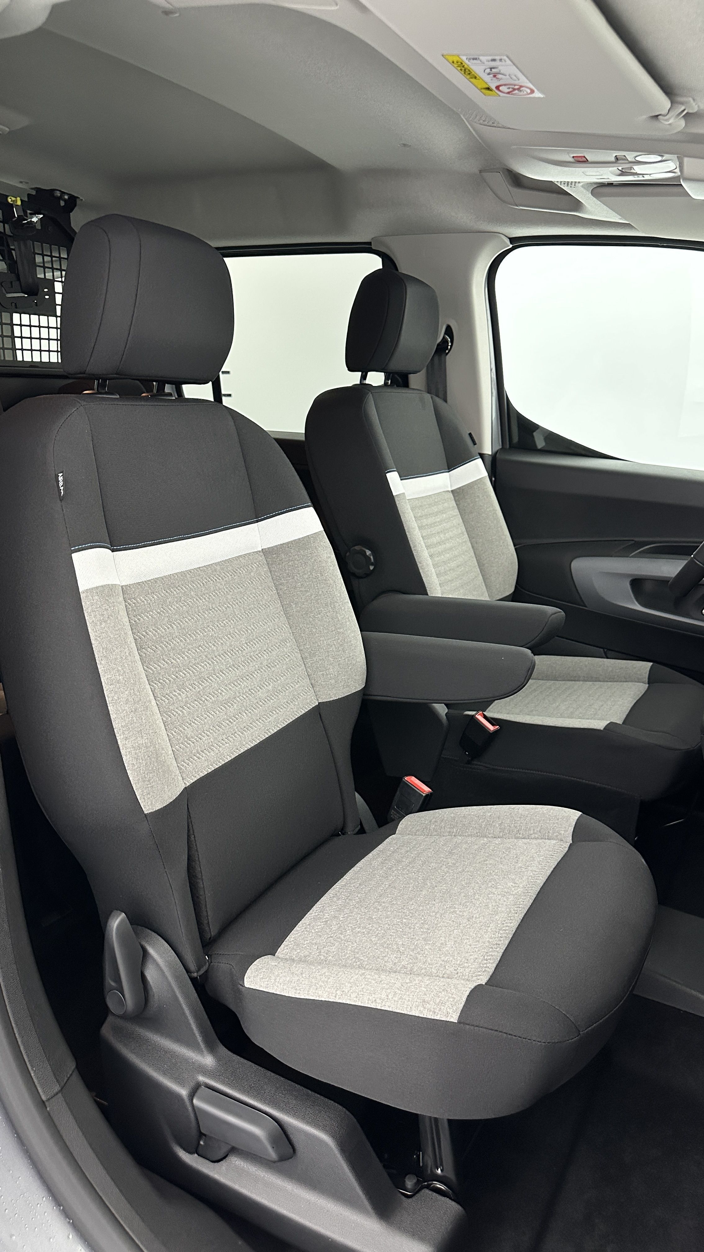 GLI00035031_p53 - CITROEN - BERLINGO - 2025 - photo 16