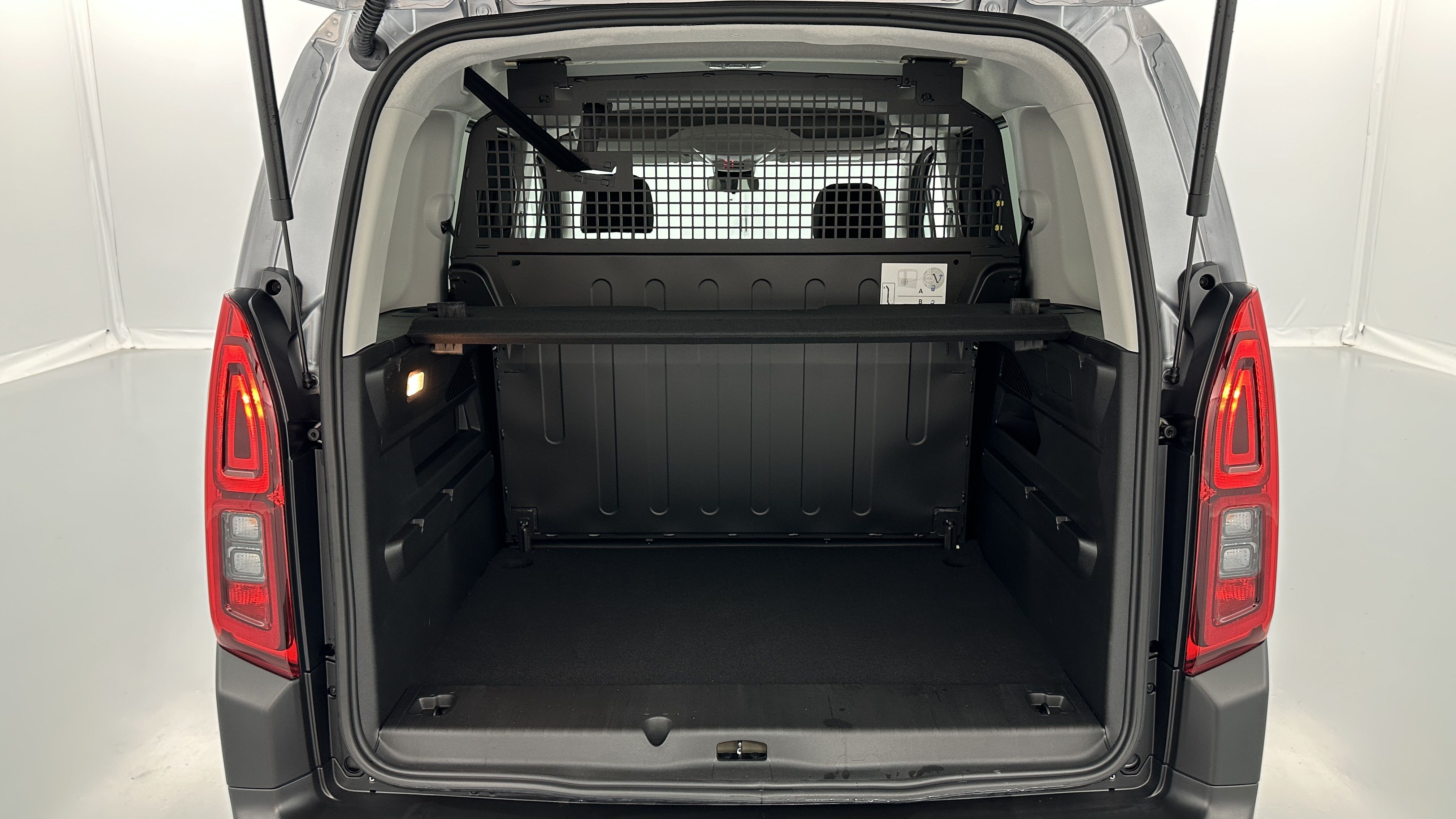 GLI00035030_p53 - CITROEN - BERLINGO - 2025 - photo 10