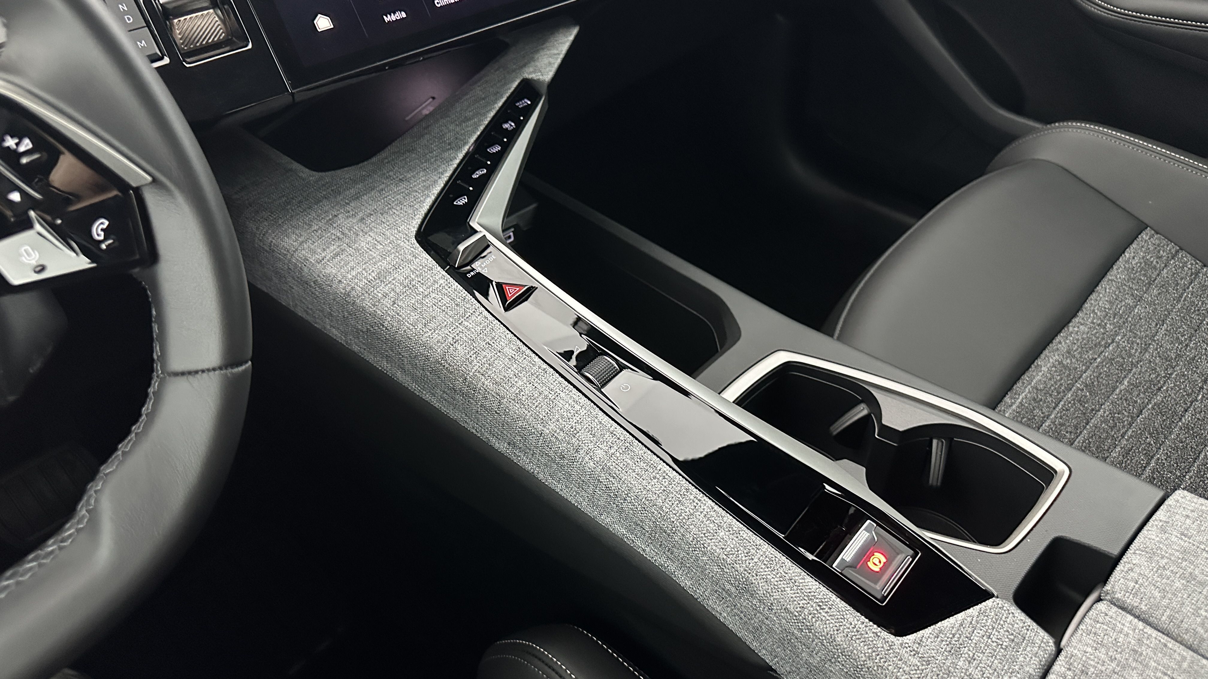 GLI00036177_p53 - PEUGEOT - 3008 - 2025 - photo 16