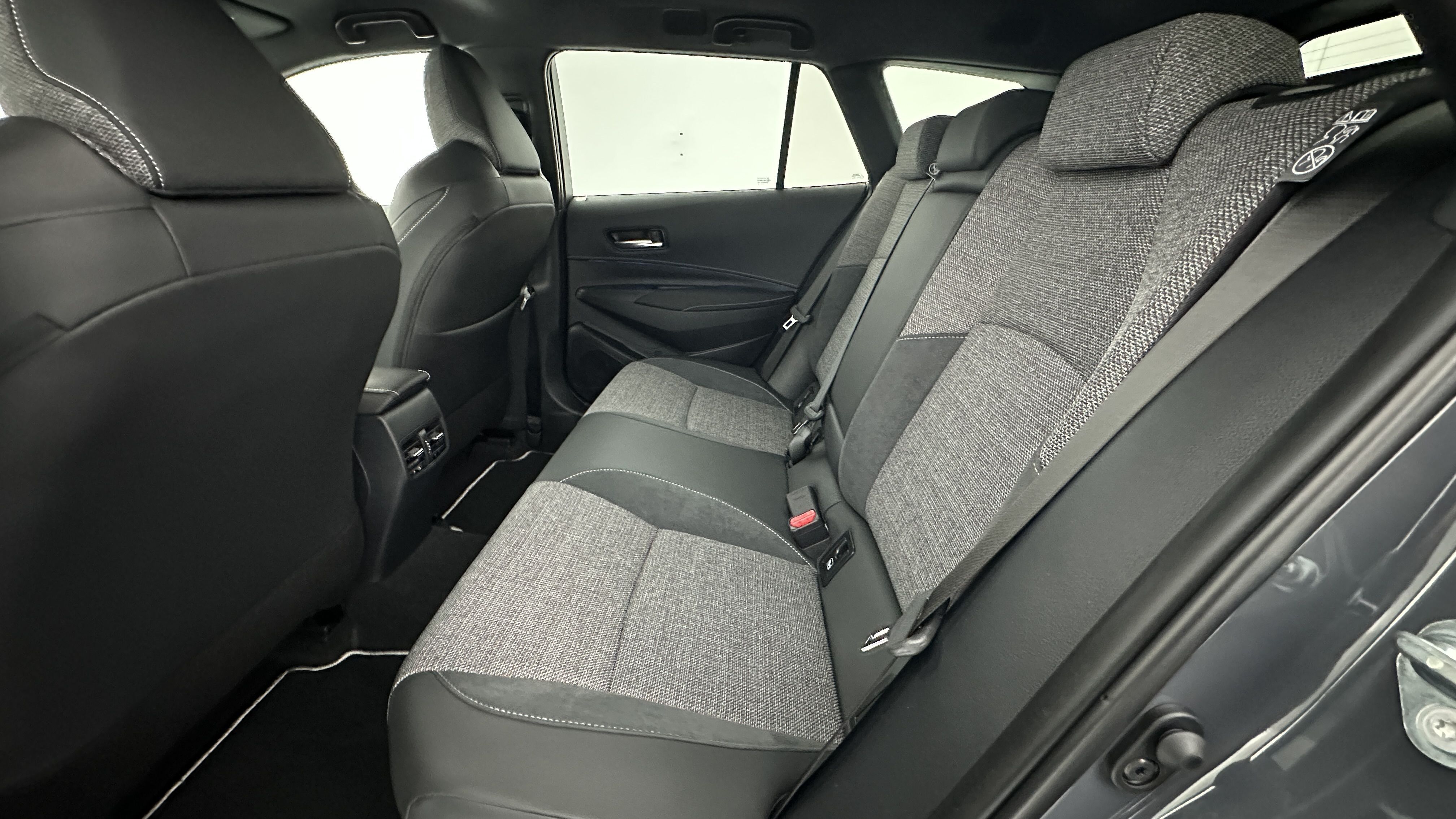 GLI00036704_p53 - TOYOTA - COROLLA TOURING SPORT - 2026 - photo 9