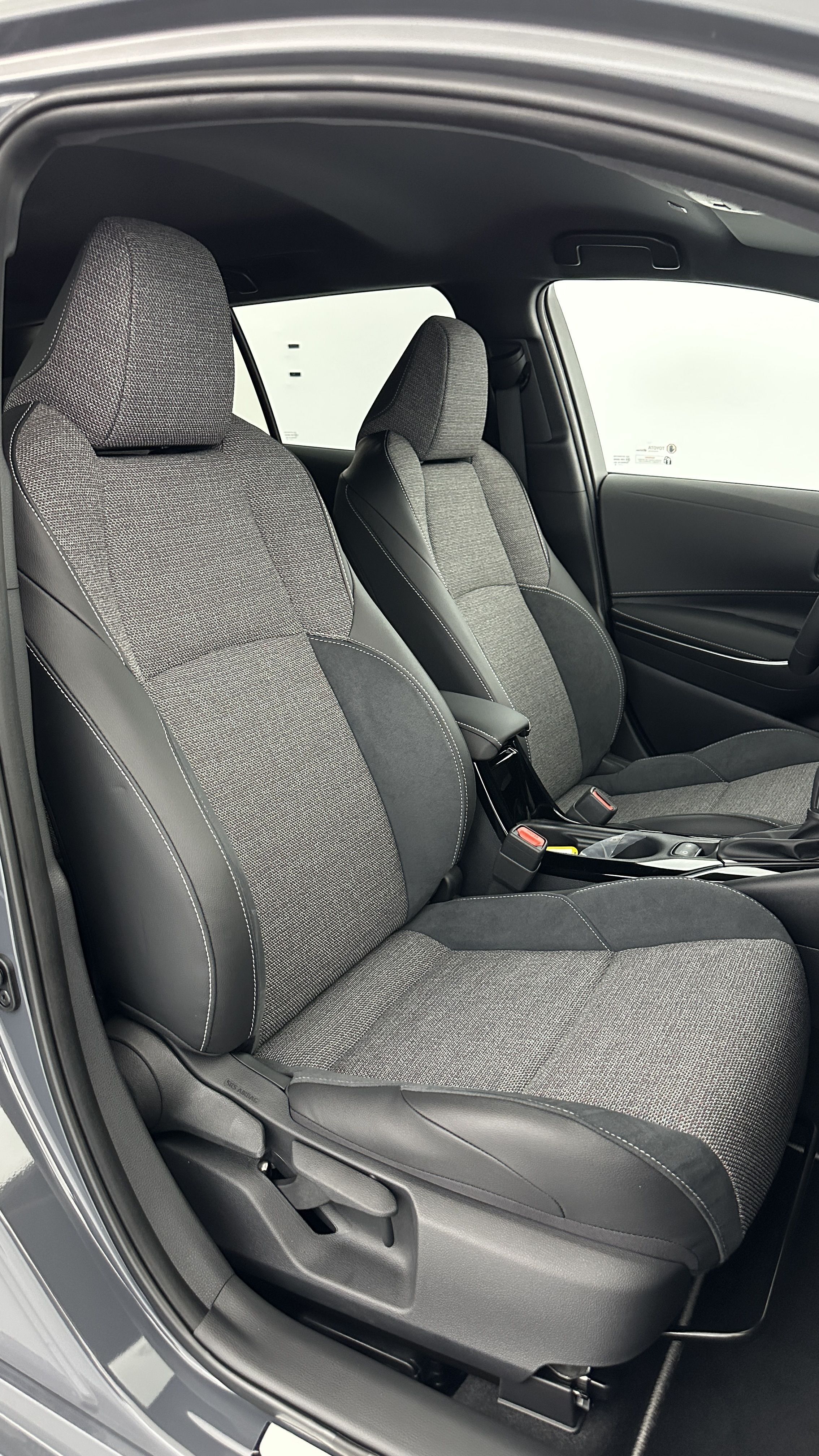 GLI00036702_p53 - TOYOTA - COROLLA TOURING SPORT - 2026 - photo 18