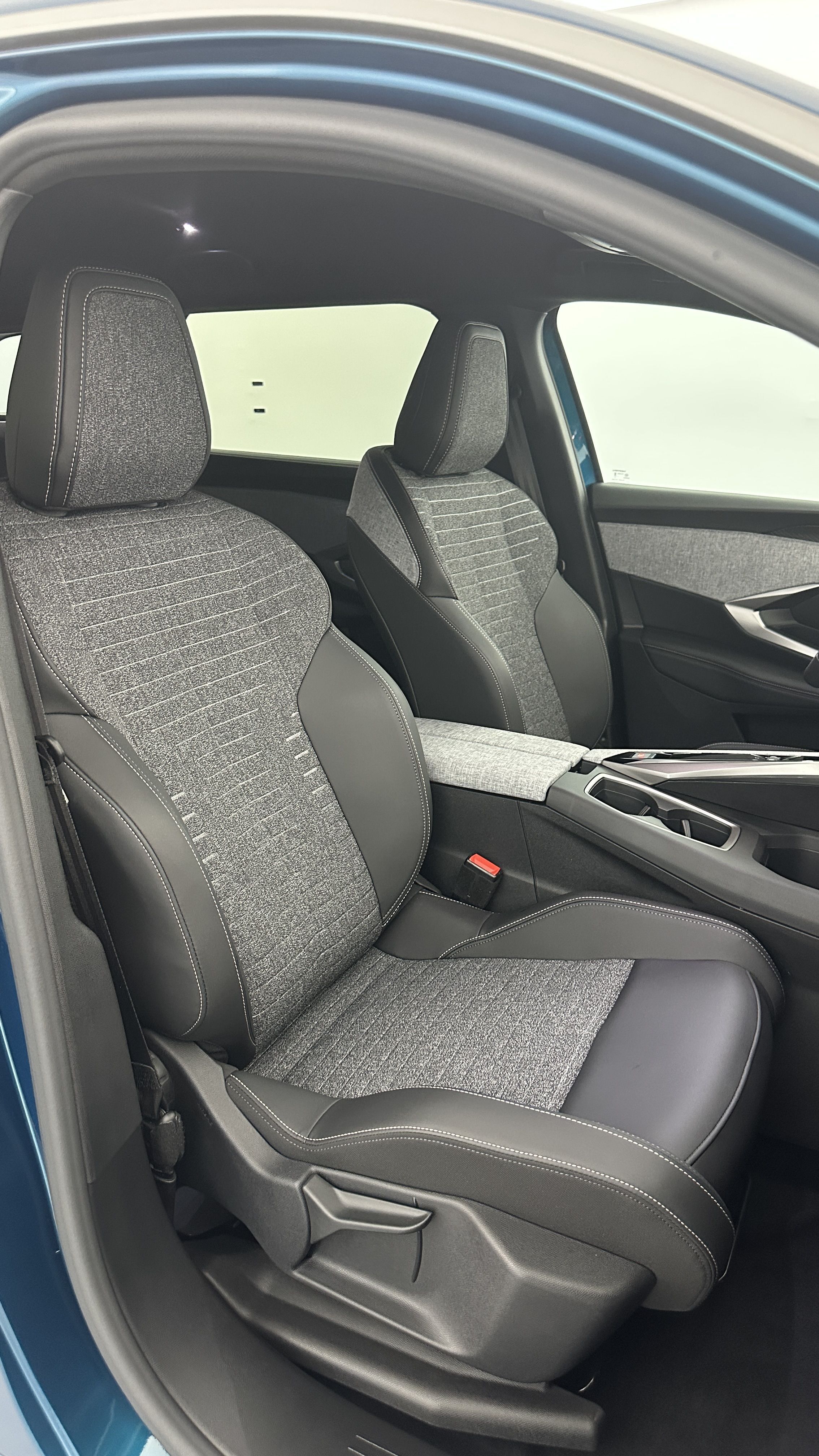 GLI00036217_p53 - PEUGEOT - 5008 - 2025 - photo 19